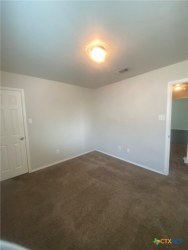 Building Photo - 5311 White Rock Dr