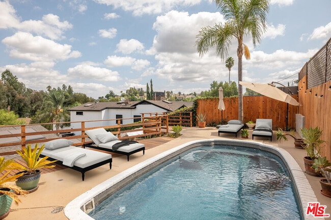 Building Photo - 5239 San Feliciano Dr