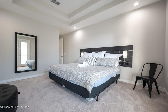 Building Photo - 817 7th Ave N