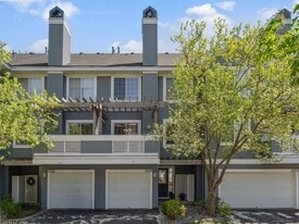 Building Photo - 15625 24th Ave N