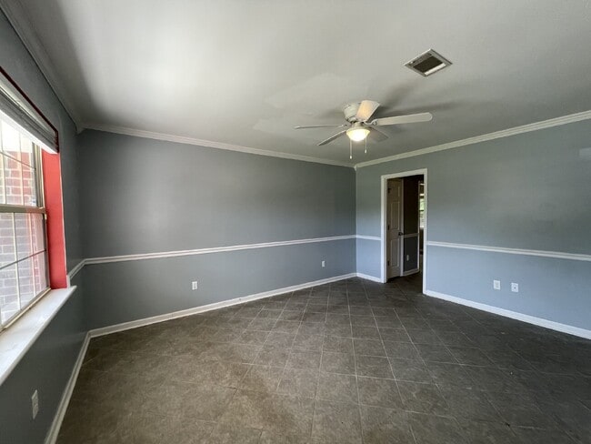 Building Photo - Home For Rent