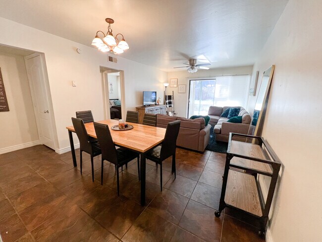 Building Photo - 3200 S Litzler Dr