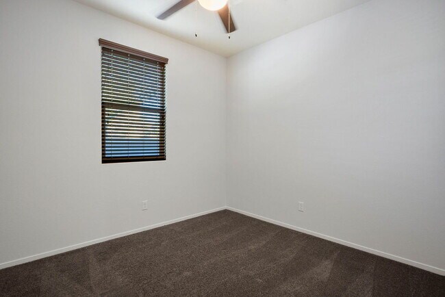 Building Photo - "Charming 3-Bed Oasis with 2 Baths in North Las Vegas – Spacious 1741 Sq Ft!"