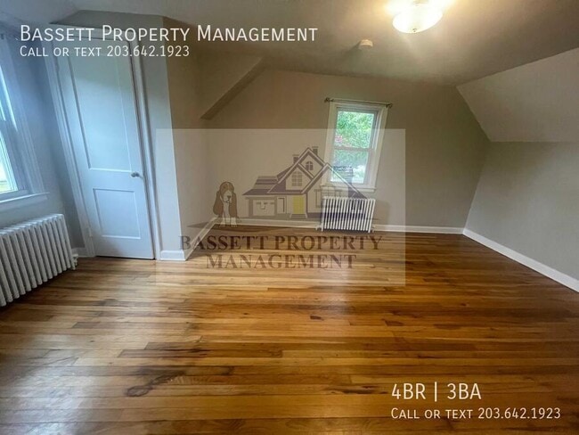 Building Photo - 135 Evergreen Ave