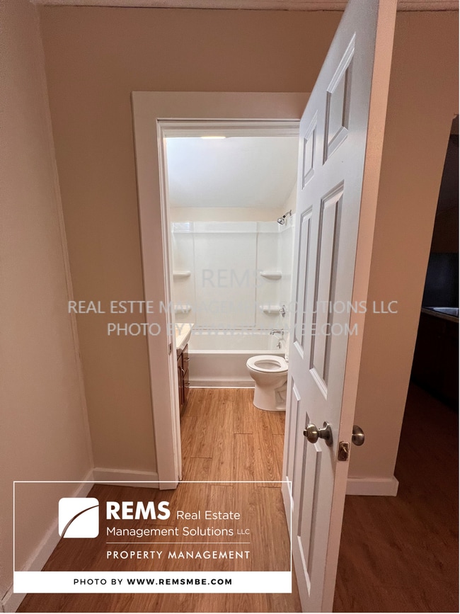 Building Photo - 626/628 4th Avenue