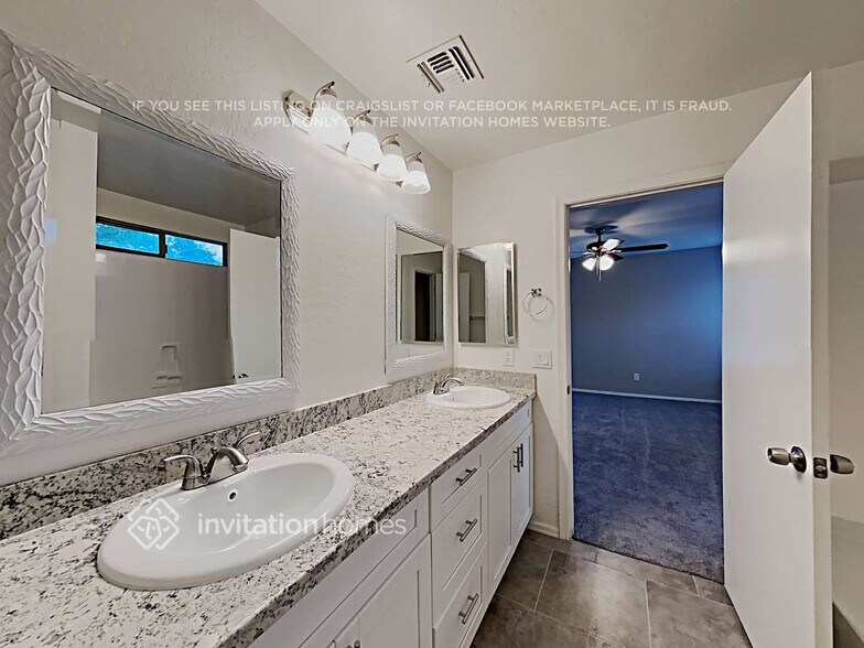 Building Photo - 3127 W Alta Vista Rd