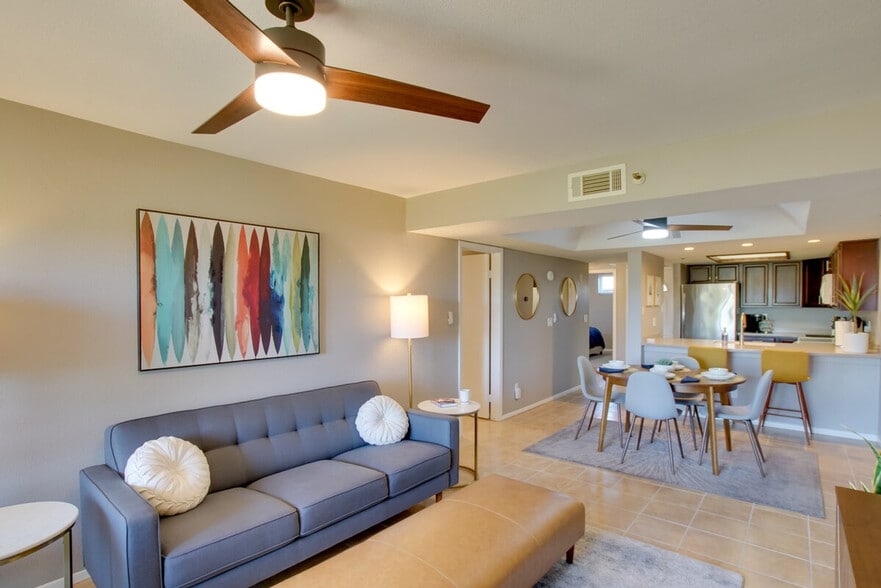 Building Photo - 7910 E Thomas Rd