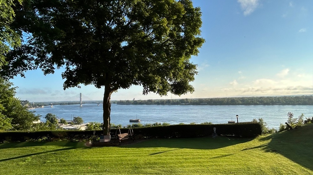 Building Photo - 2 South Pt