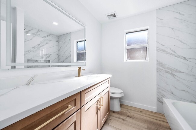 Building Photo - 2118 Pepperglen Ct