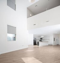 Building Photo - Bloom