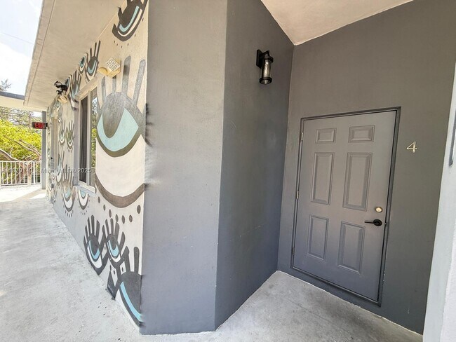 Building Photo - 541 NW 33rd St