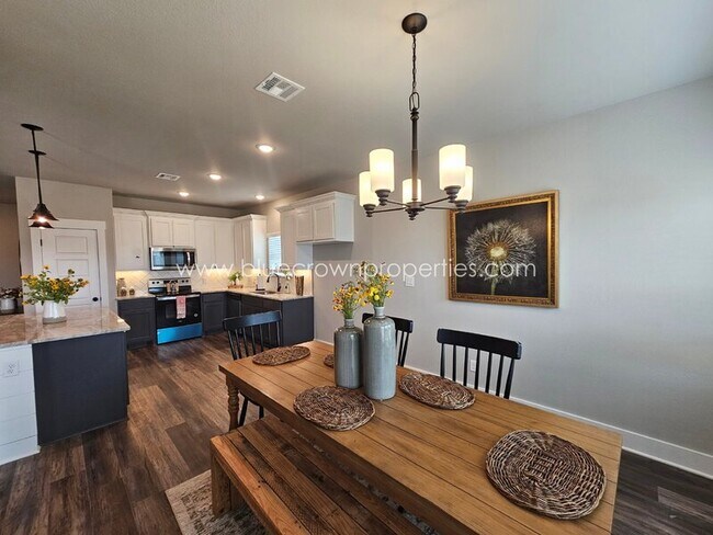 Building Photo - 1800 Aleia Cv