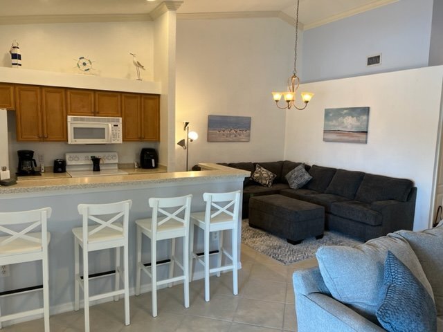 Building Photo - Elegant Lake View Condo in Bella Terra – S...