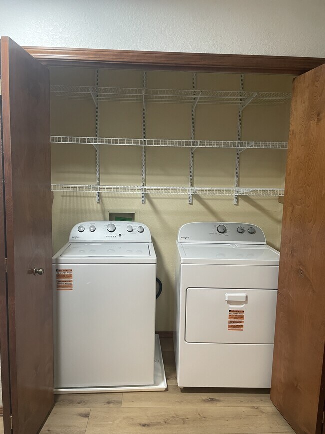 Building Photo - 3500 S Vintage Way