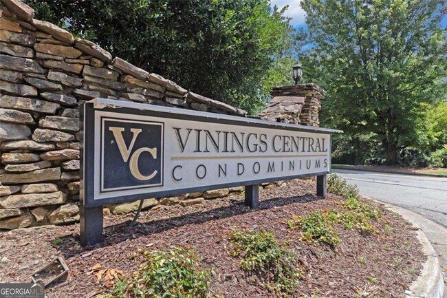 Building Photo - 4556 Vinings Central Trace SE
