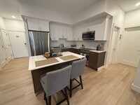 Building Photo - Beautifully Furnished Boston Condo With Am...