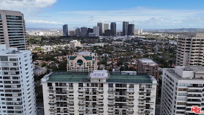 Building Photo - 10535 Wilshire Blvd