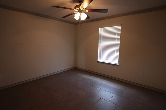 Building Photo - 6320 Villa Rosa Way