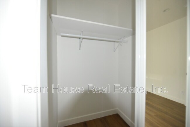 Building Photo - 18750 Valerio St