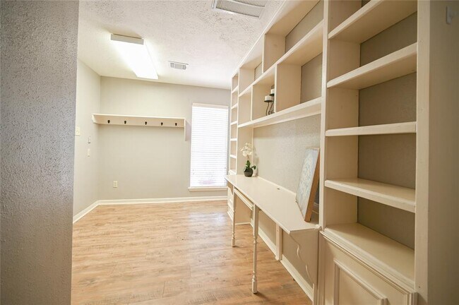 Building Photo - 2822 Swan Meadow Ct