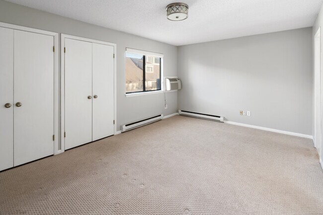 Building Photo - 19 Woodway Rd