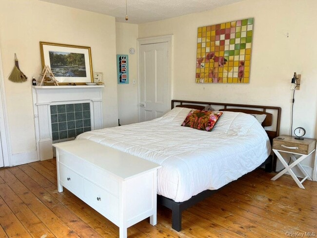 Building Photo - 369 Verplanck Ave