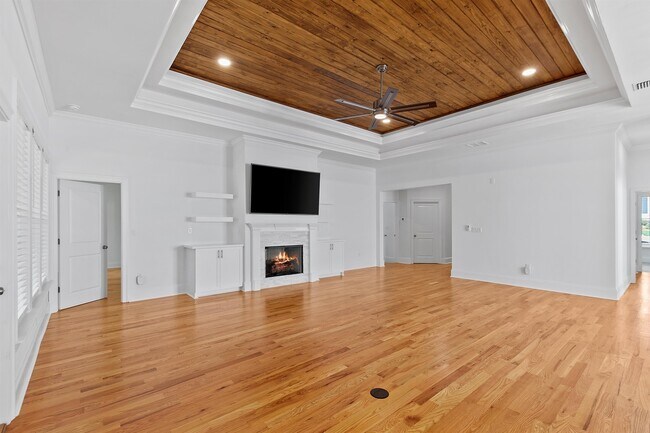 Building Photo - 2505 Mount Vernon Ln