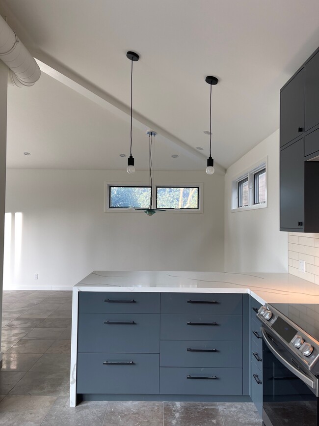 View over peninsula to dining area - 5285 College View Ave