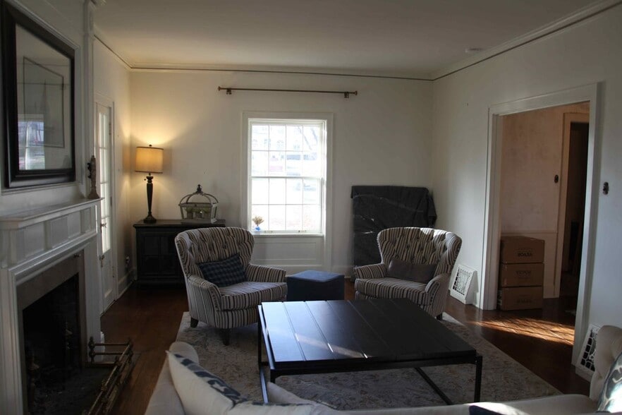 Building Photo - 1029 N Noyes Blvd