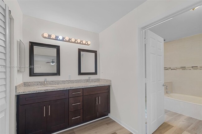 Building Photo - 6402 Buena Vista Dr