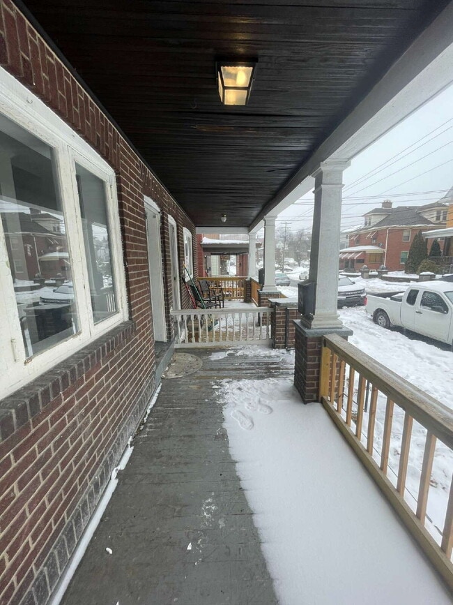 Building Photo - Cozy 3-Bedroom in Greensburg – Walk to Shopping & Dining!