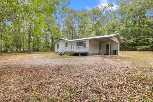 Building Photo - 324 Forest Rd