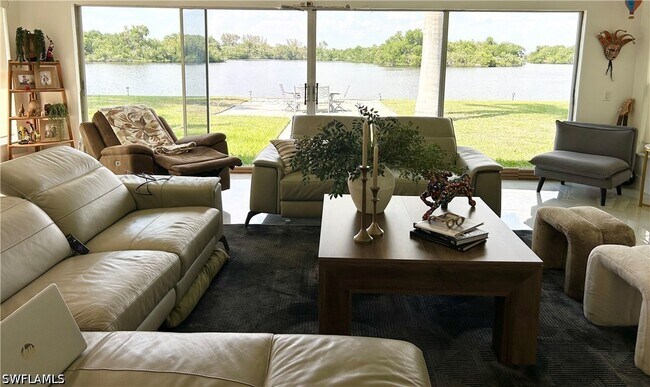 Building Photo - 337 Shore Dr