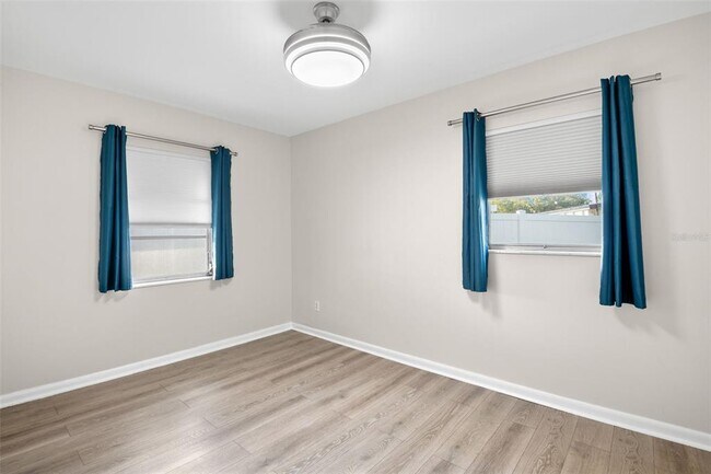 Building Photo - 5600 33rd Ave N