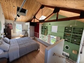 Building Photo - 22120 Rolling Ridge Dr