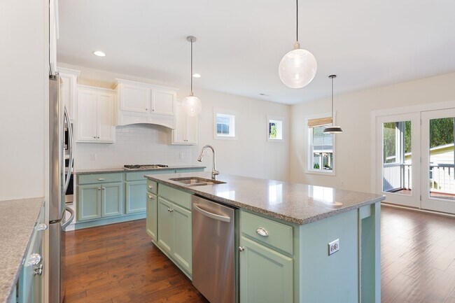 Building Photo - 238 Mallard Landing Dr