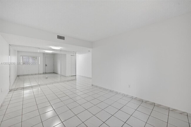 Building Photo - 800 SW 104th Ct