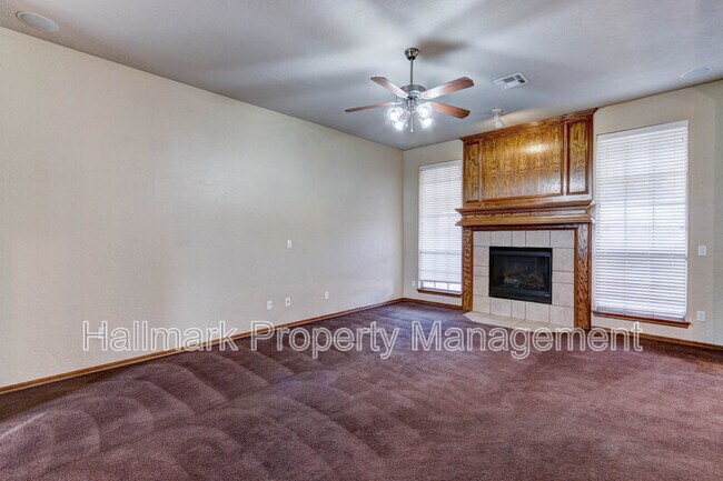 Building Photo - 500 Loyd Ln