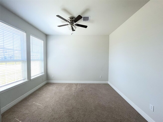 Building Photo - 3310 Aster Mdw Wy