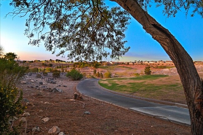 Building Photo - Golf Course Views in Sun City Anthem!  Age...