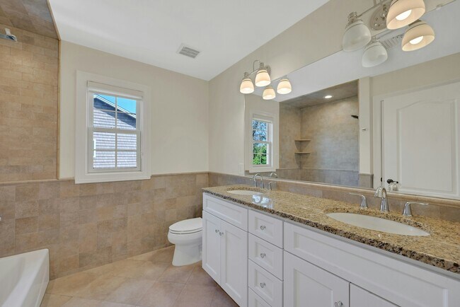 Building Photo - 1 Lindy Pl