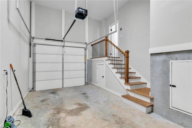 Building Photo - 976 Dunning St SE