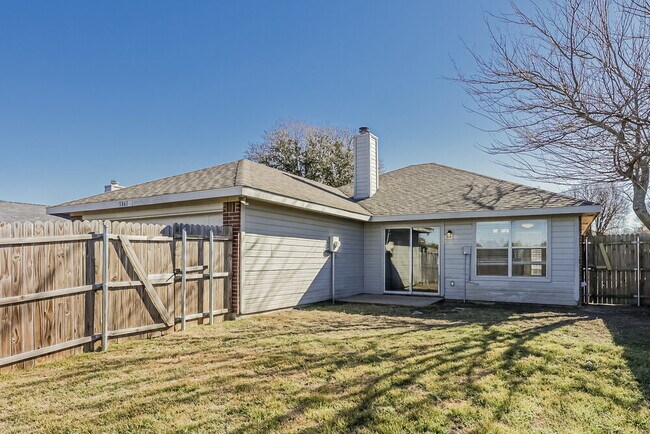 Building Photo - 1041 Glencrest Dr