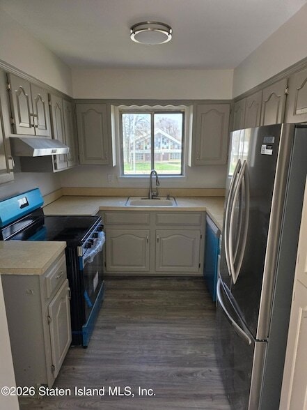 Building Photo - 1775 Richmond Ave