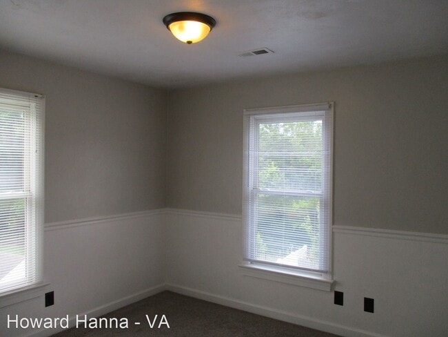 Building Photo - 3 br, 2.5 bath House - 961 Thomas Circle