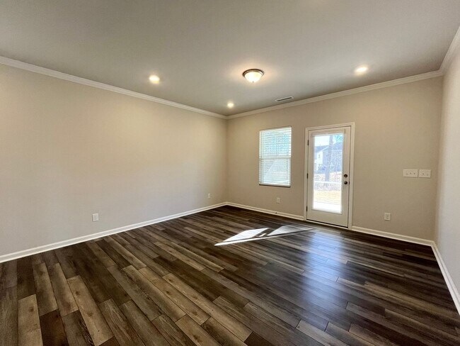 Building Photo - Stunning 4BD, 3BA Durham Home within Close Proximity to RDU Airport, Brier Creek, and Downtown Du...