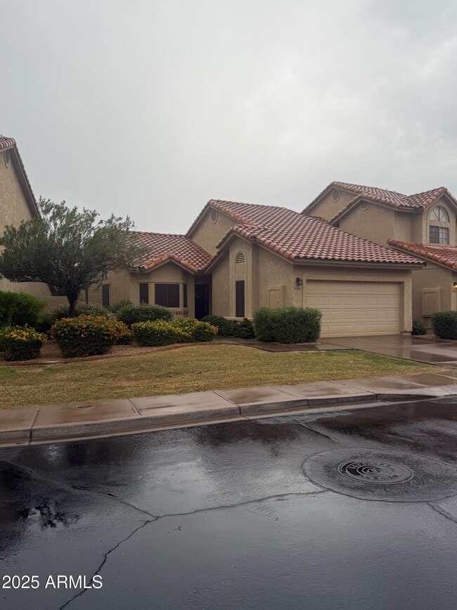 Primary Photo - 7797 E Joshua Tree Ln