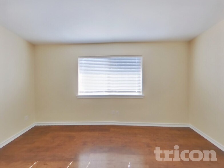 Building Photo - 14628 81st Ave E