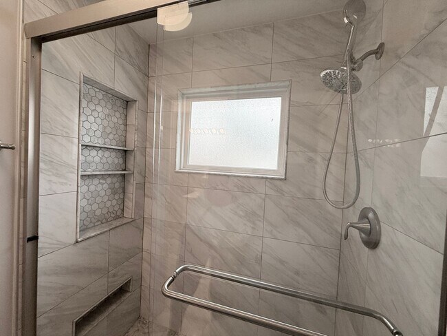 Building Photo - Single Family Home in the Heart of Mandarin!