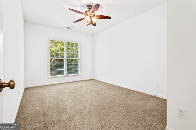 Building Photo - 3062 Eastbrook Terrace